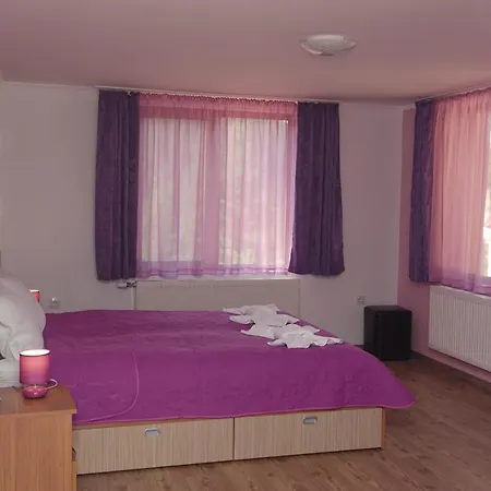 горски кът 3* Devin